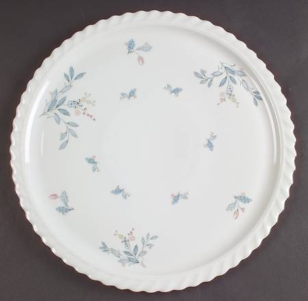 Laurel Oak Cake Plate
