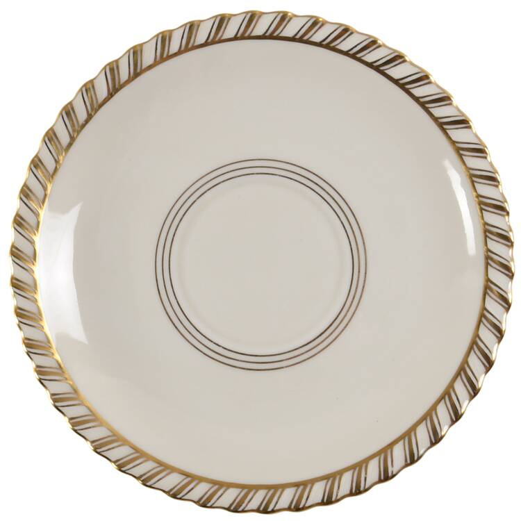 La Princesse (Cream Background) Saucer