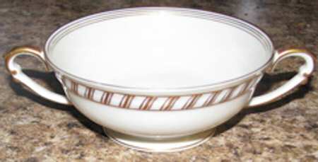 La Princesse (Cream Background) Footed Cream Soup Bowl