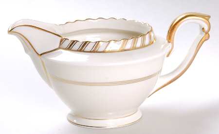 La Princesse (Cream Background) Creamer
