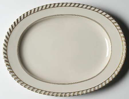 La Princesse (Cream Background) 13" Oval Serving Platter