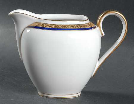 La Reine Creamer