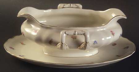 Louise Gravy Boat with Attached Underplate