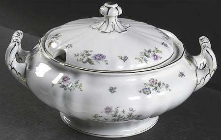 Millefleurs Tureen &  Lid