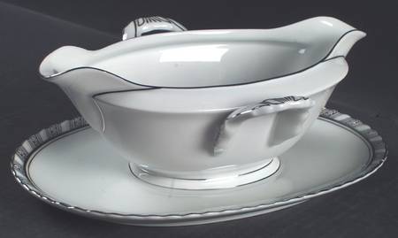 Palladina Gravy Boat with Attached Underplate