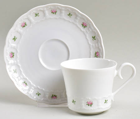 Pirouette Flat Cup & Saucer Set