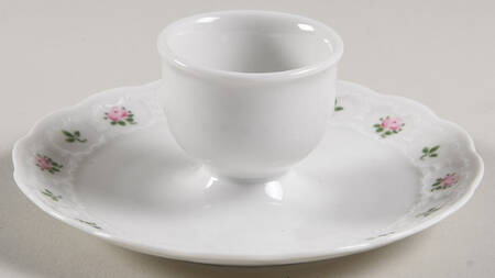 Pirouette Egg Cup with Attached Underplate