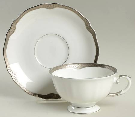 Platina Footed Cup & Saucer Set