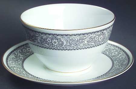 Sutton Gravy Boat with Attached Underplate