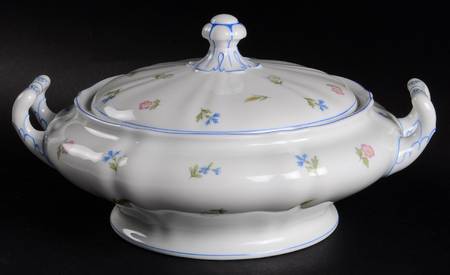 Virginia Round Covered Vegetable