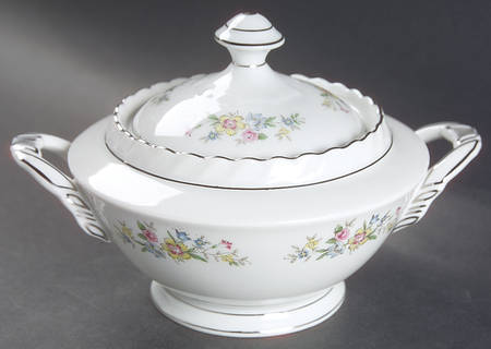 Woodfield Sugar Bowl & Lid