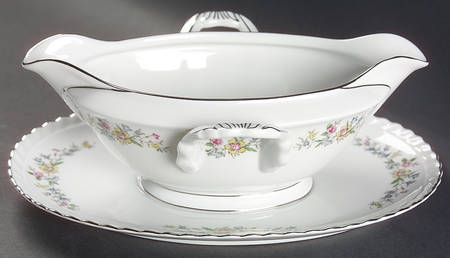 Woodfield Gravy Boat with Attached Underplate