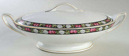 17529 Oval Covered Vegetable