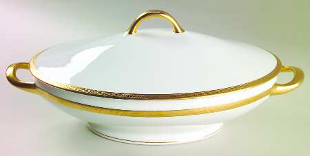 82579 Oval Covered Vegetable