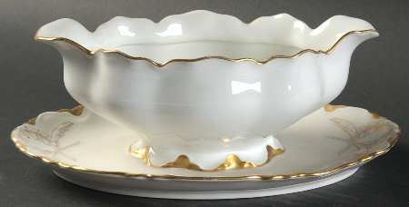 Aurora Gravy Boat with Attached Underplate