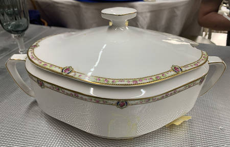 22515 (No Verge) Oval Tureen & Lid
