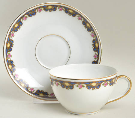 22565 Flat Cup & Saucer Set