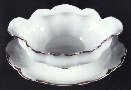 Montual Gold Gravy Boat with Attached Underplate