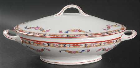 Standish Oval Covered Vegetable