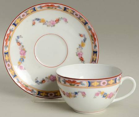 Standish Flat Cup & Saucer Set