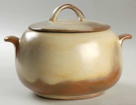 Lazy Bones (Desert Gold) 3 Quart Round Covered Casserole