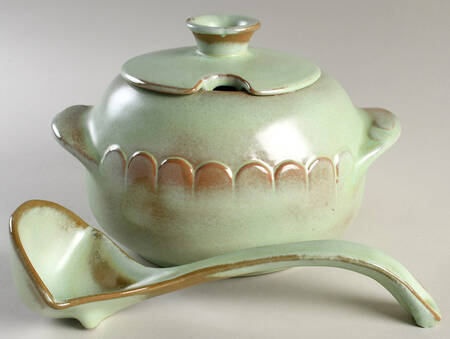 Lazy Bones Prairie Green Tureen & Lid w/Ladle