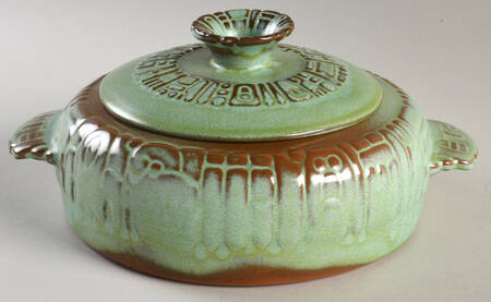 Mayan Aztec Prairie Green 2 Qt Round Covered Casserole
