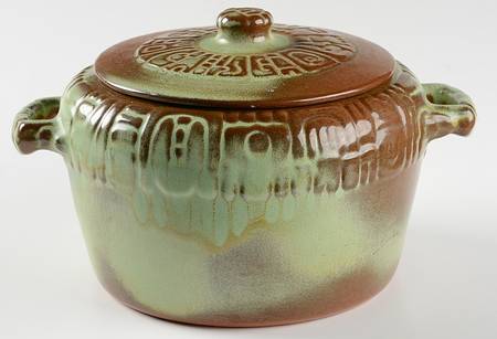 Mayan Aztec Prairie Green 2 Qt Round Covered Casserole