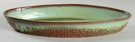 Mayan Aztec Prairie Green 13" Oval Baker