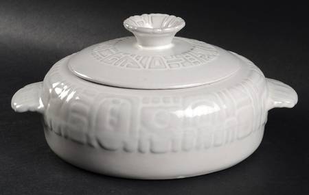 Mayan Aztec White Sand (Front and Back) 1 Qt Round Covered Casserole