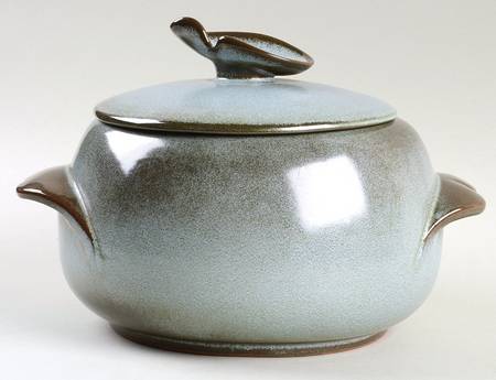 Plainsman Woodland Moss 1.75 Qt Round Covered Casserole