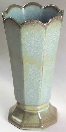 Plainsman Woodland Moss 9" Octagonal Vase