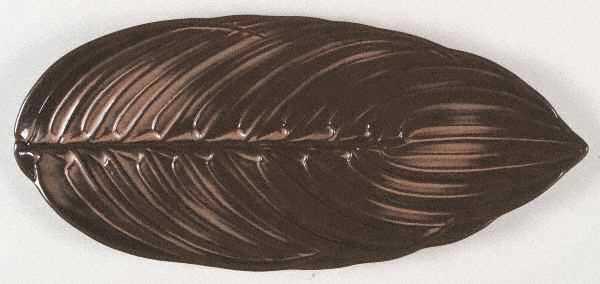 Plainsman Brown 18" Leaf Shaped Platter