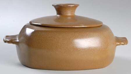 Plainsman Cinnamon 1.5 Qt Round Covered Casserole