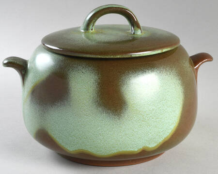 Plainsman Green 3 Quart Round Covered Casserole
