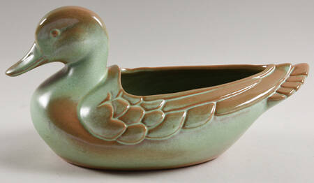 Plainsman Green Flower Pot