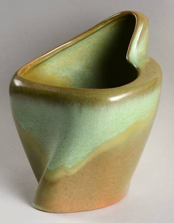 Plainsman Green 7" Freeform Vase