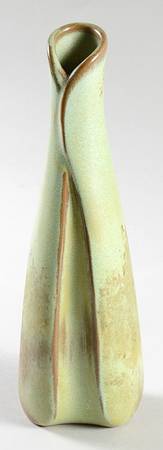 Plainsman Green 9" Vase