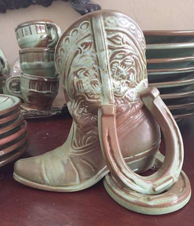 Plainsman Green Single China Bookend