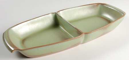Plainsman Green 15" Oval Divided Vegetable Bowl