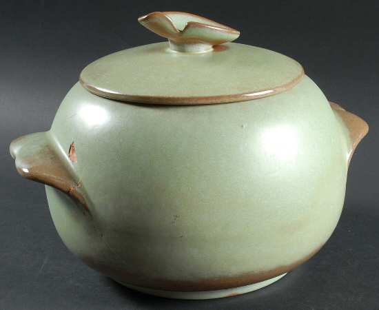 Plainsman Green 3 Quart Round Covered Casserole