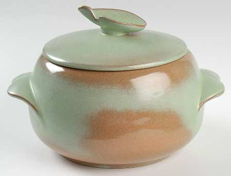 Plainsman Green 2 Qt Round Covered Casserole