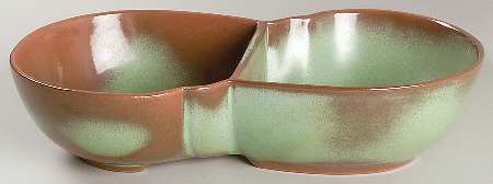 Plainsman Green 10" Oval Divided Vegetable Bowl