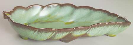 Plainsman Green 9" Leaf Dish