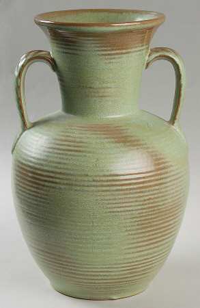 Plainsman Green 10" Vase