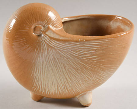 Plainsman Gold Nautilus Planter