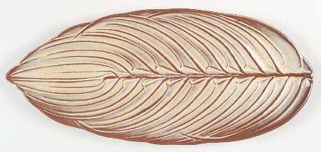 Plainsman Gold 18" Leaf Shaped Platter