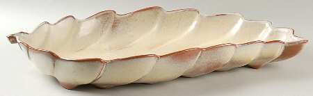 Plainsman Gold Large Leaf Dish