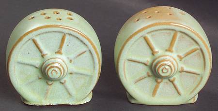 Wagon Wheel Prairie Green Salt & Pepper Set