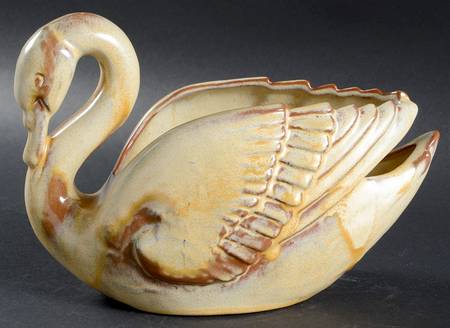 Wagon Wheel Desert Gold Medium Swan